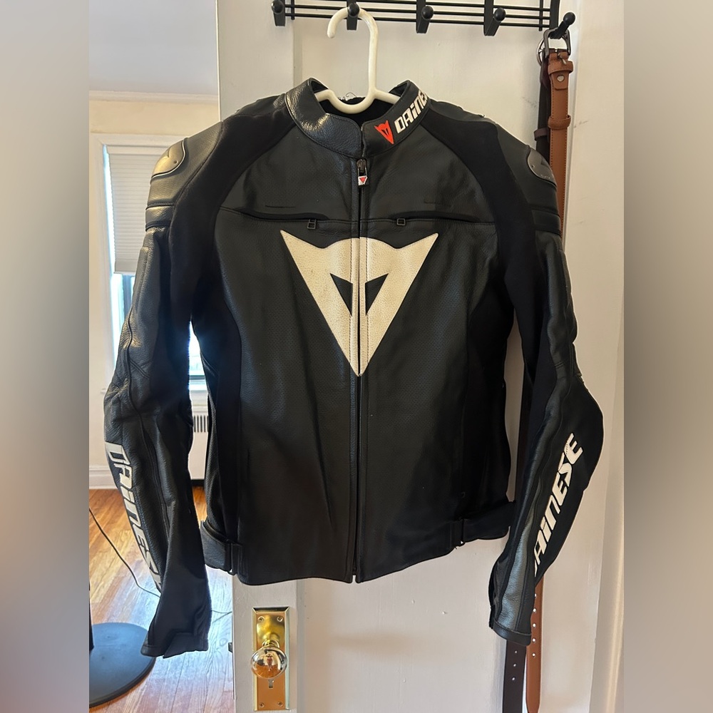 DAINESE SUPER SPEED 2 MOTORCYCLE LEATHER JACKET